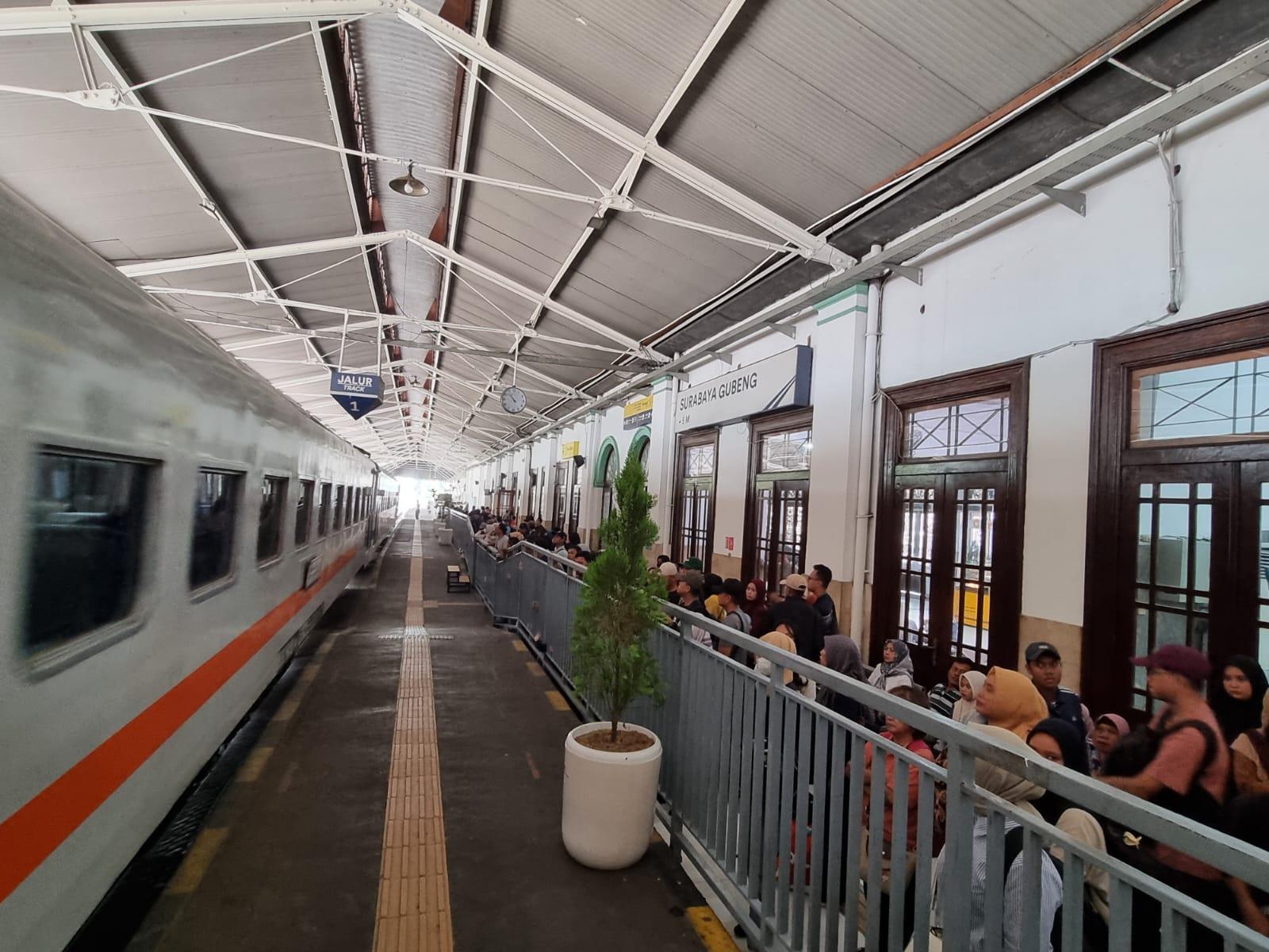 Pemadaman Listrik PLN Surabaya Ganggu Lampu Stasiun dan Sejumlah Simpang Lalu Lintas